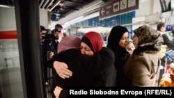 Državljani BiH i njihovi srodnici koji su evakuirani iz Pojasa Gaze, Sarajevo, 20. novembra 2023.