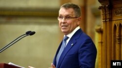 Matolcsy György, a Magyar Nemzeti Bank (MNB) elnöke az Országgyűlés plenáris ülésén 2023. március 8-án