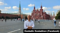 Kostadin Kostadinov, liderul Partidului Renașterea din Bulgaria, în vizită la Moscova, în august 2024. 