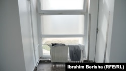 Kushtet e rënda në Klinikën e Psikiatrisë 