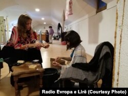 Suzana je na Kosovu prvi put bila 2019. godine kroz multietnički kamp u organizaciji civilnog sektora, gde je upoznala Pranveru, koja joj je danas najbolja drugarica