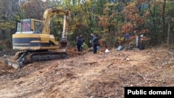 Gërmimet në Prekaz më 9 nëntor 2023. 