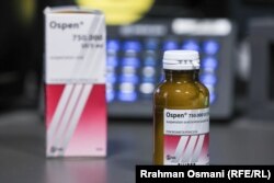 Na fotografiji antibiotici koje je ekipa Radija Slobodna Evropa kupila bez recepta u dve apoteke u Prištini na Kosovu.