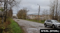 Дорога в поселке Микунь