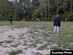 Ming za RSE kaže da u kampu u gradu Bramsche čeka na intervjuje nakon čega se očekuje odluka o azilu