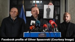 Министерот Оливер Спасовски на прес-конференција за пронаоѓањето на првоосомничениот во Турција, 5 декември 2023 г.