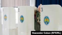 Circa 839 de mii de moldoveni au fost așteptați la urnele de vot pe 19 noiembrie, în cel de-al doilea tur de alegeri locale generale.