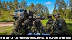 NATO-gyakorlat Lengyelországban román katonák részvételével (képünk illusztráció)
