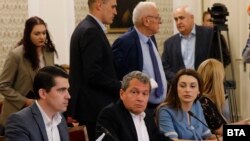 Представители на "Има такъв народ" на срещата с ГЕРБ.