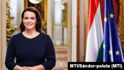 Novák Katalin köztársasági elnök újévi köszöntőjének televíziós felvételén a Sándor-palotában 2023. december 29-én