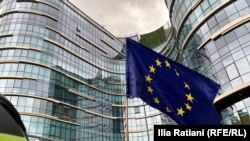 Грузија, Протест на Плоштад Слобода против нацрт-законот за „странски агенти“. Тбилиси, 3 мај 20024 година