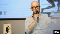 Иван Ланджев на представянето на "За неизбежната случайност" в Бургас