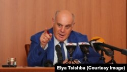 Аслан Бжания