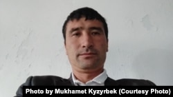 Мухамет Кызырбек, житель села Дастан, жена которого уехала два года назад в Синьцзян и не вернулась.