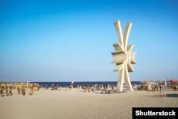 Një plazh në Kostinesti, Rumani.