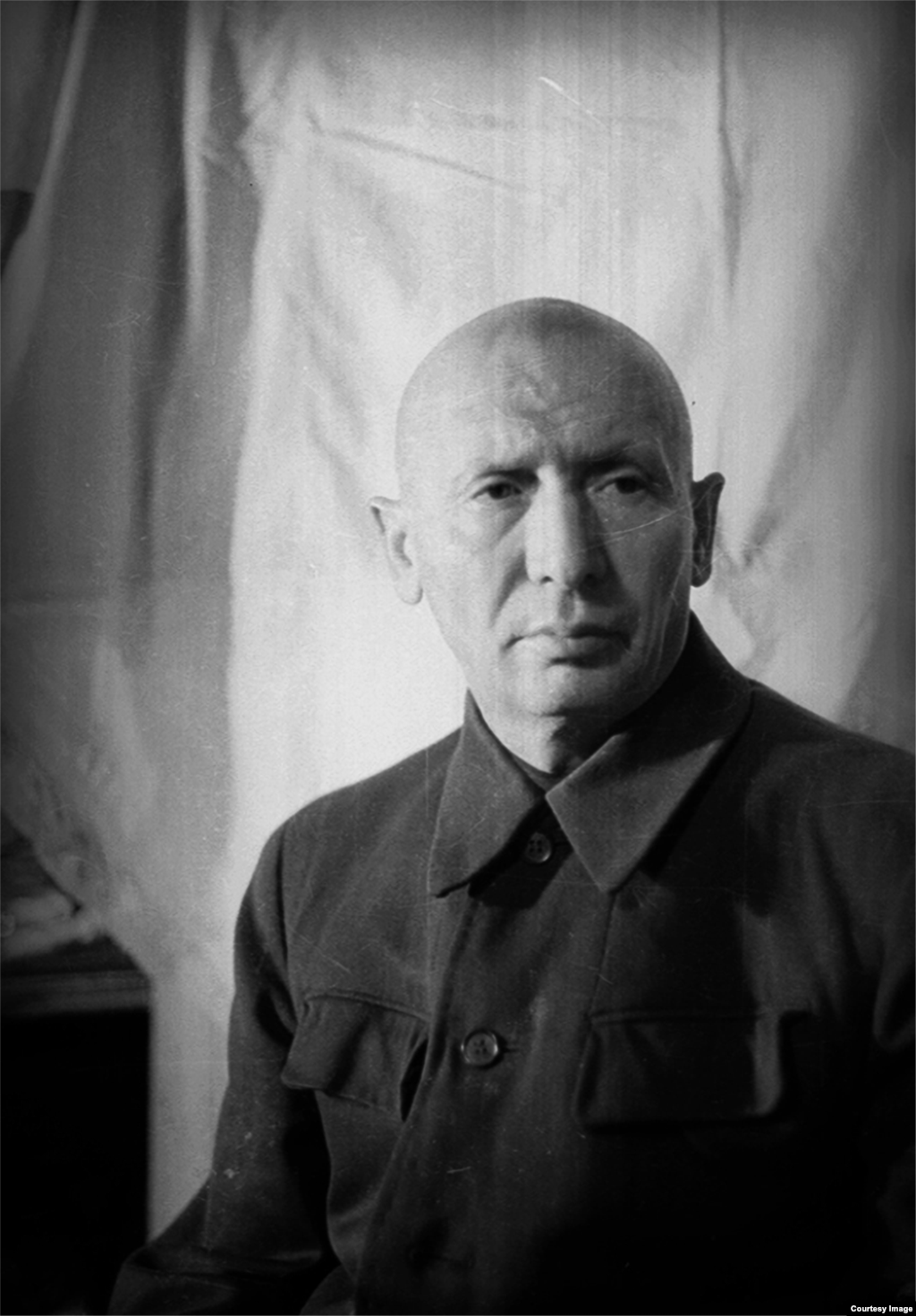 Maks Penson na koncu svoje karijere.Uvelike se pisalo da je Penson izvršio samoubistvo, ali je njegov unuk je za Radio Slobodna Evropa rekao da je djed umro prirodnom smrću kao rezultat "prilično teškog života koji je vodio".