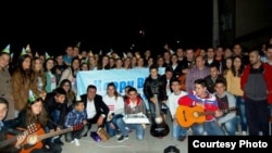 Архивска фотографија - Младите социјалдемократи од Струмица го прославија роденденот на претседателот на СДСМ Зоран Заев.