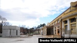 Vlasti uveravaju da radovi na rekonstrukciji Gradske tržnice napreduju planiranom dinamikom i da će posao biti završen u planiranom roku, u prvoj polovini ove godine.