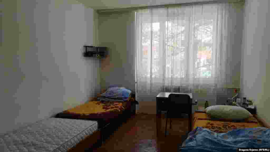 Trokrevetna soba u Studentskom domu Bjelave koju studenti po osobi plaćaju 120 KM (oko 60 eura)