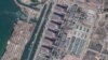 Forțele rusești au bombardat cea mai mare centrală nucleară din Europa și o controlează militar, începând din data de 4 martie 2022. (Fotografia din satelit arată centrala nucleară Zaporojie din Enerhodar, Ucraina, 2 septembrie 2019.) 
