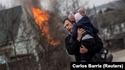 Pushtimi rus i Ukrainës: Një vit nëpër foto 