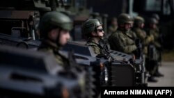 Pjesëtarë të Forcës së Sigurisë së Kosovës (FSK). Fotografi nga arkivi. 