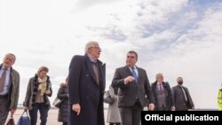 Скопје- вицепремиерот за евроинтеграции Бојан Маричиќ го пречека шефот на надворешна политика на ЕУ Жозеп Борел,13.3.2022