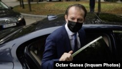 În ciuda faptului că a fost demis de Parlament, premierul interimar a continuat să facă numiri controversate în funcții cheie din instituțiile de stat