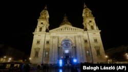 A Szent István-bazilika 2020. december 24-én