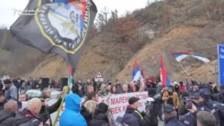 Судир меѓу ултрадесничарите и полицијата на српската страна на преминот Јариње