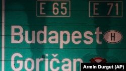 Az útjelző táblán áthúzták a goričani határátkelő jelzését azután, hogy 2023. január 1-jével Horvátország csatlakozott a schengeni térséghez