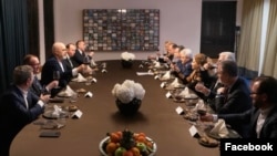 Премиерот на Албанија Еди Рама се сретна со политичките лидери на Албанците од Македонија во Тирана. Али Ахмети, Африм Гаши, Арбен Таравари, Мендух Тачи, Артан Груби