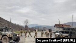 Од другата страна на граничниот премин, во Косово, присутен е КФОР