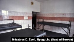 Az éjjeli menedék ágyai