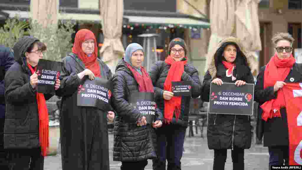 &quot;Uvijek naglašavam da ljudi koji čine zločine, koji upravljaju ovom planetom treba da uče od majki, od žena koje se bore za mir i bolje sutra za sve&quot;, rekla je Šehida Abdurahmanović iz Udruženja Pokret &quot;Majke enklave Srebrenica i Žepa&quot; iz Sarajeva. &nbsp;