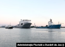 Transportul fluvial este cel mai ieftin dintre toate, iar în același timp poate fi transportată cea mai mare cantitate.