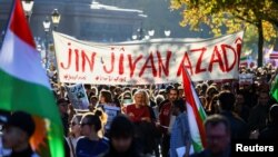 Demonstratat në Berlin në mbështetje të protestave në Iran. 
