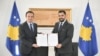 Kosovski premijer Kurti i predsedavajući Nacionalnog saveta Albanaca u Preševskoj dolini Mustafi posle potpisanog Memoranduma o saradnji, Priština, Kosovo, 28. oktobar 2022.