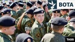 Ceremoni për mbylljen e vitit shkollor në Shkollën e Mesme Kadete "Gjenerali Jermolov" në Stavropol, Rusi (foto nga arkiva).