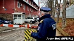 Полиција во Косовска Митровица 