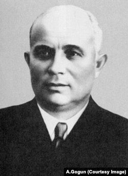 Никита Хрущёв – первый секретарь ЦК КП(б)У в 1938–1947 гг. – в годы войны курировал Украинский штаб партизанского движения