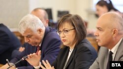 Румен Гечев и Атанас Свиленски участваха в разговорите заедно с Корнелия Нинова