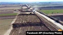 Lucrări pe tronsonul de 13.5 kilometri Suplacu de Barcău-Nușfalău, din autostrada Transilvania.