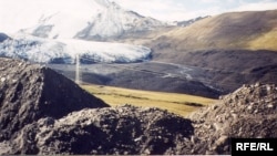 Золоторудное месторождение Кумтор, 8 ноября 2008 года.