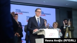 Lider Srpske napredne stranke (SNS) i predsednik Srbije Aleksandar Vučić proglasio izbornu pobedu na predsedničkim, vanrednim parlamentarnim i lokalnim izborima, u štabu SNS u Beogradu, 3. april 2022.