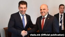 Премиерите на България и Северна Македония Кирил Петков и Димитър Ковачевски