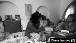 Диана Иванова (вляво) с Джилда Карол в дома на музикалната радиоводеща в Мюнхен.