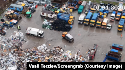 Скрийншот от кадри с дрон на Столичния инспекторат, които по думите на кмета на София Васил Терзиев показват претоварване на отпадъците с неизвестен произход, за чиято обработка общината е плащала