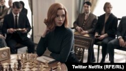 Главната героиня от "The Queen's gambit" Елизабет Харман, изиграна от актрисата 