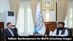 Специјалниот пратеник на ЕУ за Авганистан Томас Никласон во посета на Авганиста на средба со вршителот на должноста министер за надворешни работи на талибанците, Мавлави Амир Кан Мутаки. мај 2022 година